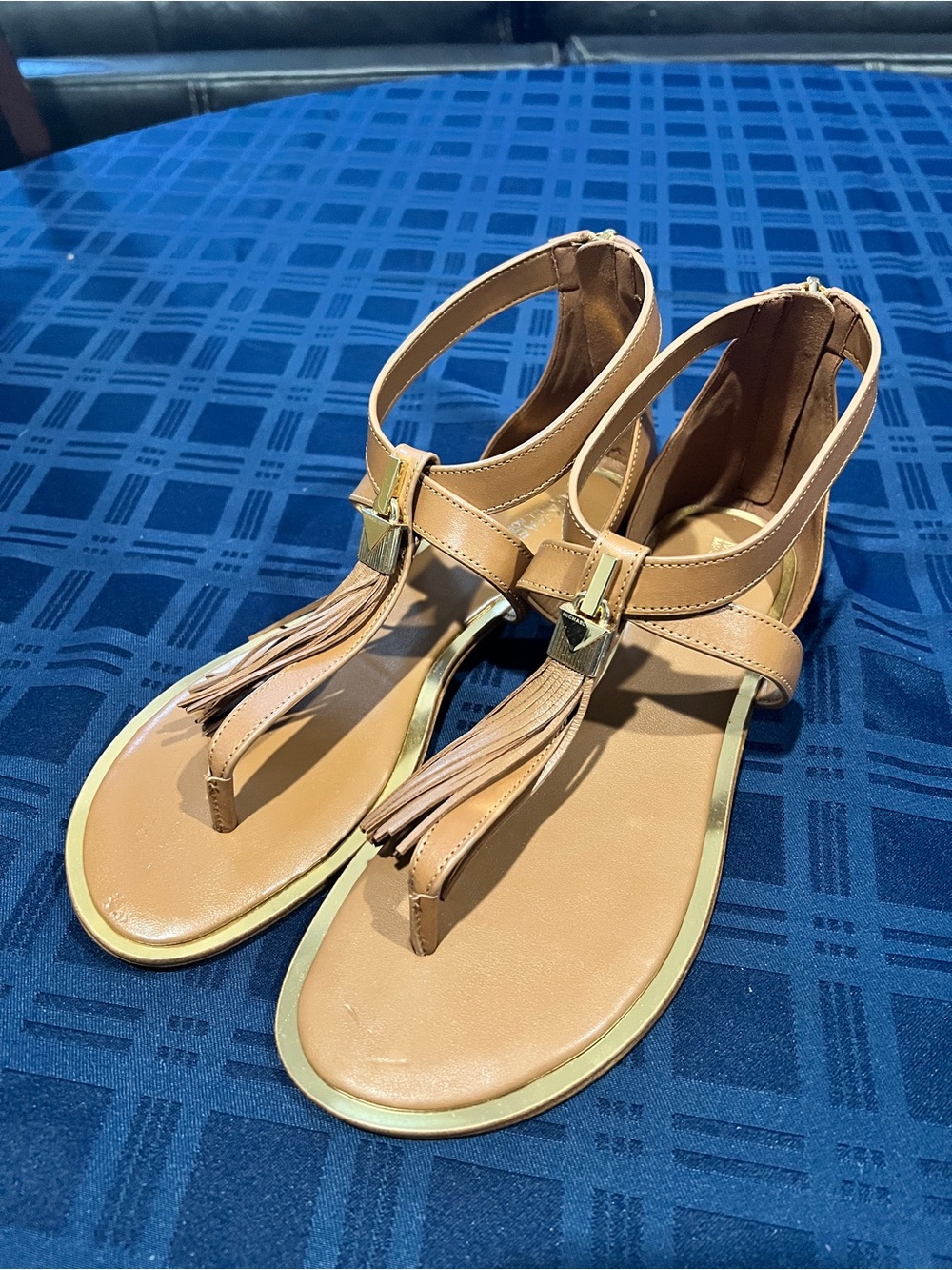 Michael Kors Winslow Tan Tassel T-Strap Sandals with Gold Accent size 7